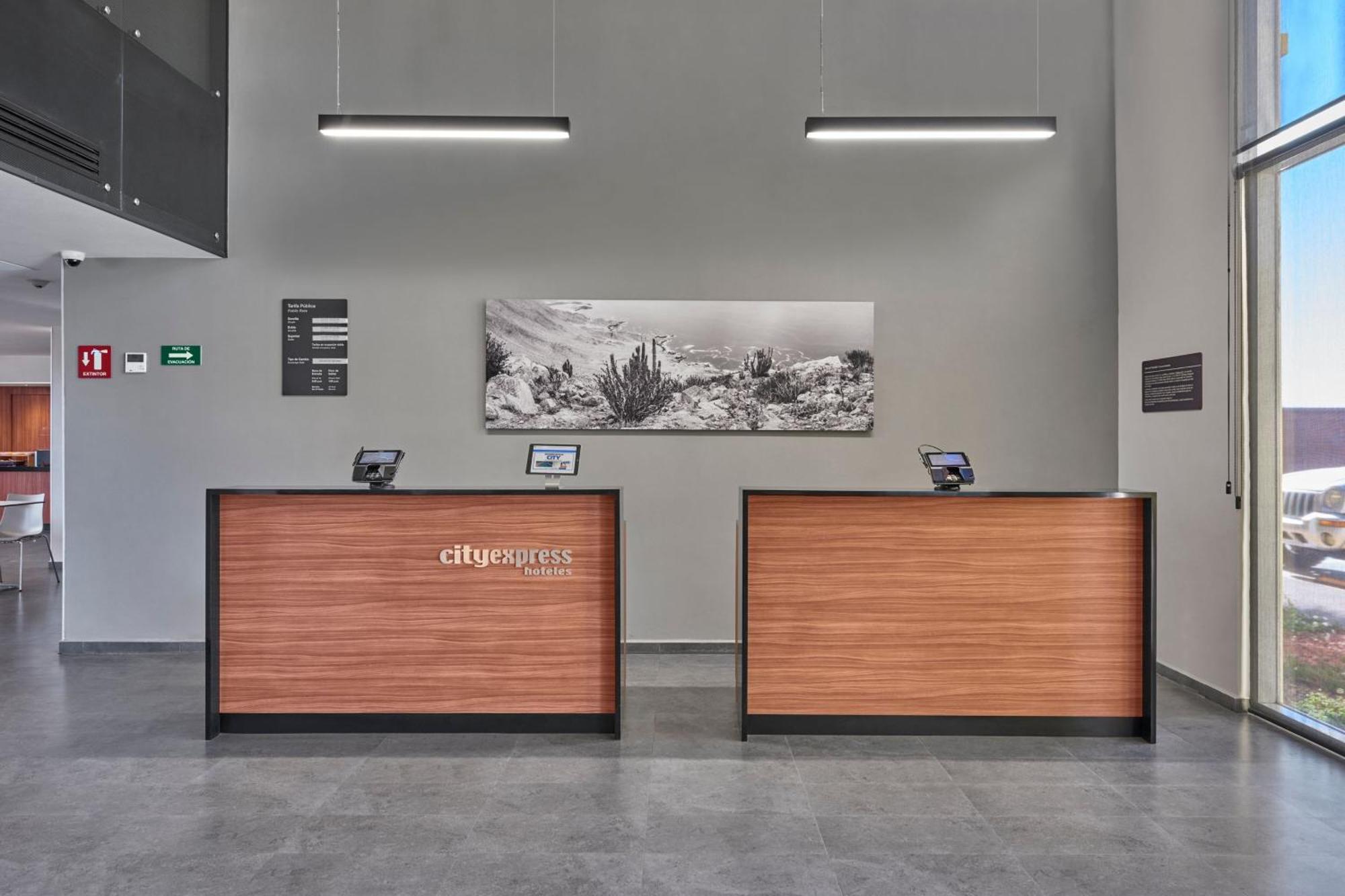 City Express By Marriott Comitan Exterior photo