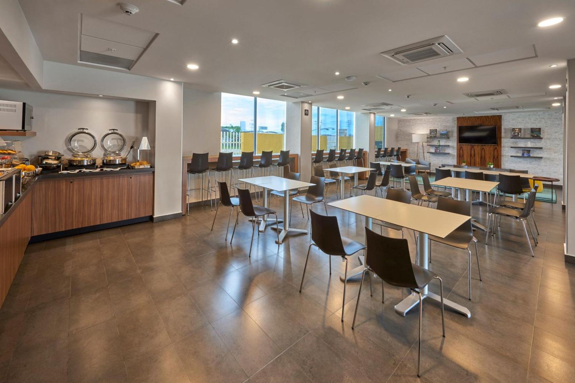 City Express By Marriott Comitan Exterior photo