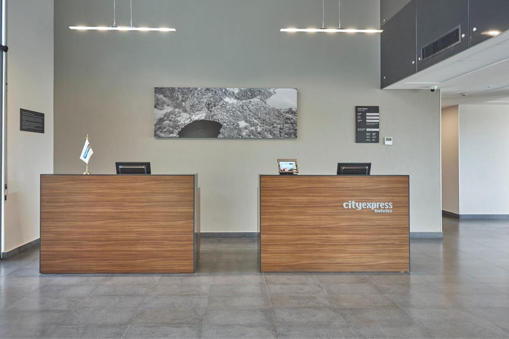City Express By Marriott Comitan Exterior photo